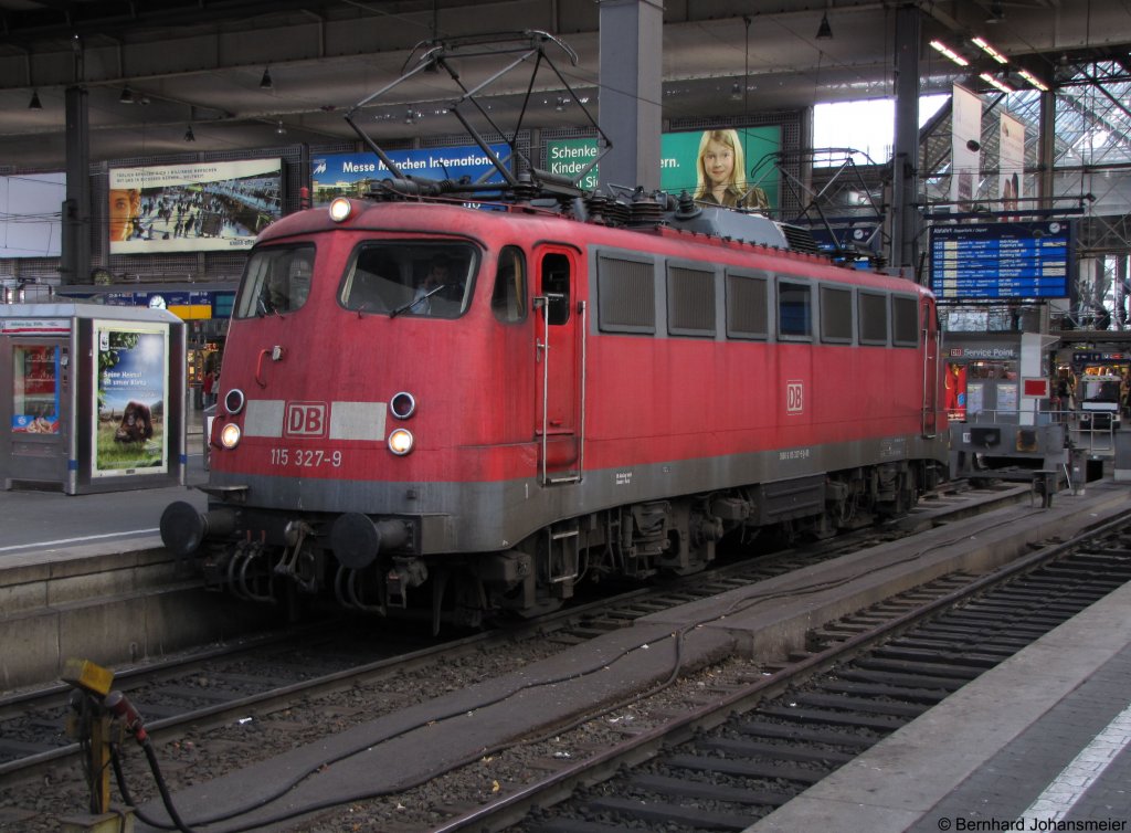 115 327-9 in Mnchen Hbf. Oktober 2009