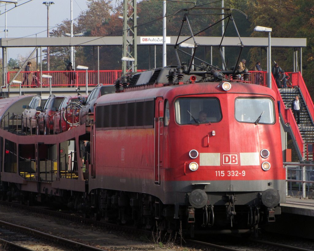 115 332-9 ist mit EN 476 in Berlin Wannsee angekommen. November 2009