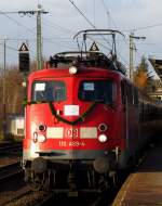 Mit dem heutigen Fahrplanwechsel enden in Niedersachsen und Bremen die Einstze der Baureihe 110 im Nahverkehr. Zum Abschied haben sich ein paar Mitarbeiter aus Emden etwas schnes fr die letzte Fahrt mit RE 14149 von Emden nach Rheine berlegt. Schn geschmckt trifft 110 469-4 am 9.12.11 in Rheine ein. Viele Gre an das Lokteam!