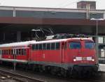 verkehrsrot/120679/als-ersatz-fuer-eine-lok-der Als Ersatz fr eine Lok der Baureihe 111 zeiht 110 497-5 die RB35 von Dsseldorf nach Wesel. Juli 2010