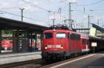 Ein paar Minuten spter zieht 110 409-0 den RE 99 weiter nach Siegen, den sie zuvor aus Frankfurt in den Bahnhof schob.