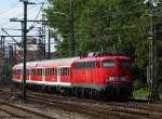 110 469-4 schiebt den 1. Verstrkerzug nach Wunstorf aus Hannover Hbf. Juni 2011