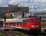 110 491-8 fhrt mit dem Verstrkerzug nach Wunstorf in Hannover ein.