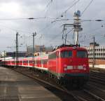 verkehrsrot/67184/re-14238-wird-von-110-449-6 RE 14238 wird von 110 449-6 in Hannover bereit gestellt. Mrz 2010