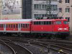 110 417-3 schiebt RE 11594 nach Aachen aus Dsseldorf. Mrz 2010