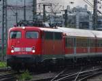Mit dem Leerpark aus Minden kommt 110 500-6 fr den 3.Verstrkerzug wieder in Hannover an. Mai 2010