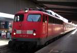110 347-2 hat soeben einen RE(X) aus Innsbruck nach Mnchen gebracht. Leider kam der Zug am unfotogenen Gleis 27 an. Juni 2010