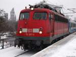 113 267-9 steht mit D 441 nach Kiev und Moskau im Bahnhof Zoo.