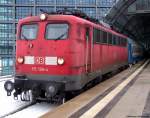 115 198-4 steht mit dem D-Zug nach Kiev und Moskau im Berliner Hbf.