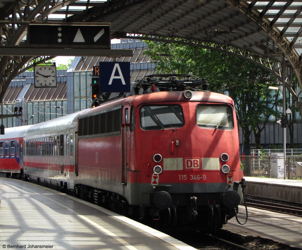115 346-9 luft am Ende vom Ersatzzug Bonn-Hamm kalt mit. Juli 2010