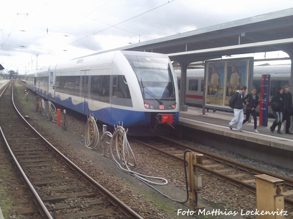 2 UBB GTW 2/6er mit Ziel Swinem�nde Centrum (PL) im Bahnhof Stralsund Hbf am 8.9.11