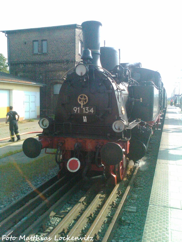91 134 und 112 565-7 (202 565-8) Beim Bahnhofsfest Putbus am 18.5.+19.5.12 / Hier steht der Zug im Bahnhof Bergen auf R�gen am 19.5.12