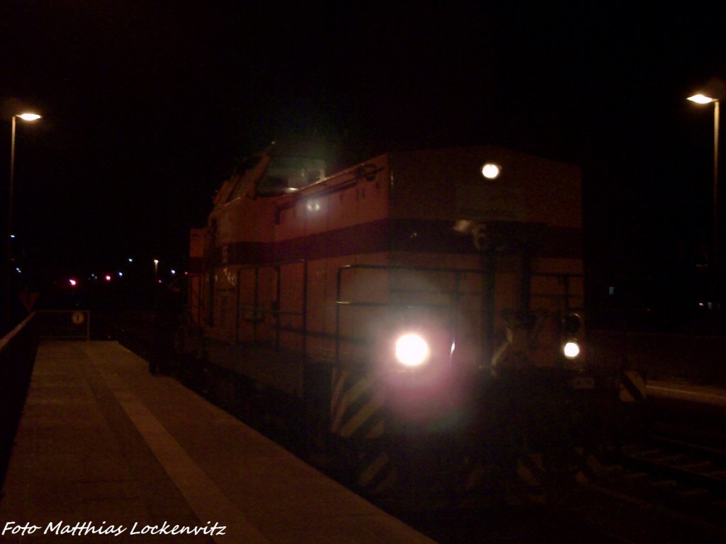 Am 8.12.09 ist im Bahnhof Bergen auf R�gen eine V100 mit Geplatzten K�hlwasserschlau liegen geblieben