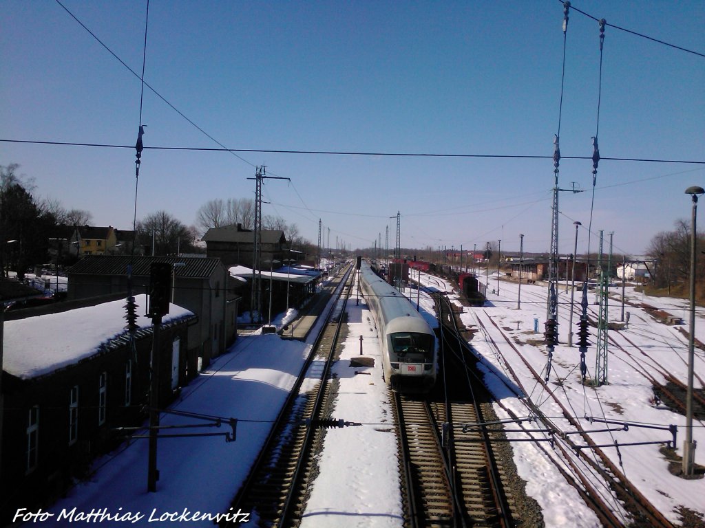 BR 101 mit InterCity aus Ostseebad Binz Nach Stuttgart bei der Einfahrt in Den Bahnhof Bergen auf R�gen am 4.4.13 
