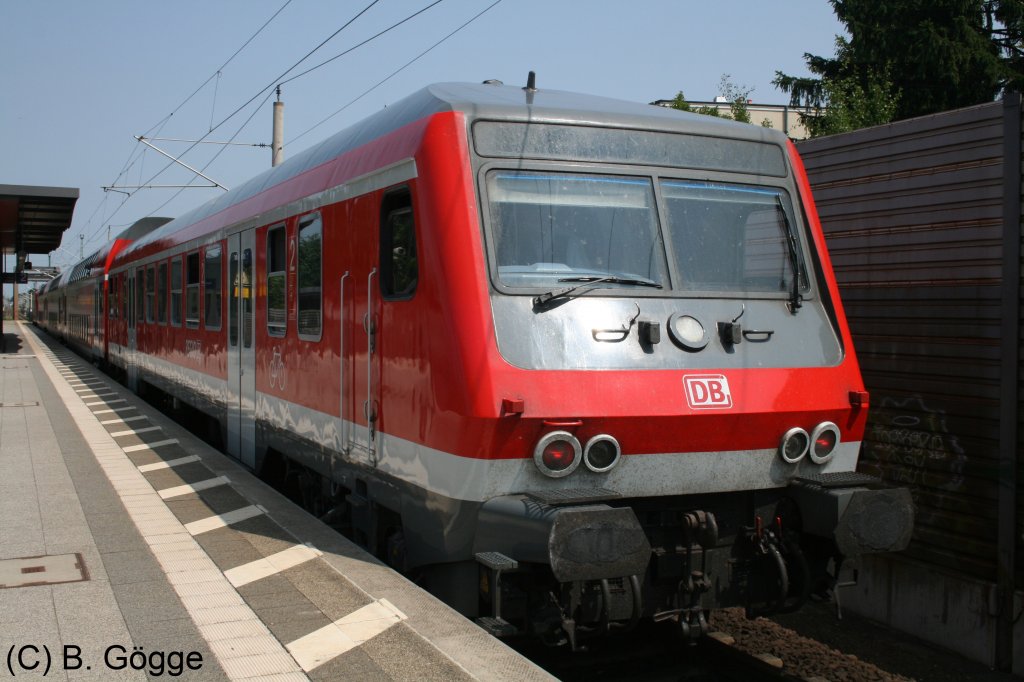 eine Regionalbahn von Hamburg Tondorf nach Bad Oldeloe. zu diesen Zeitpunkt ist SEV gewesen in Hamburg zwischen tondorf und Hbf
