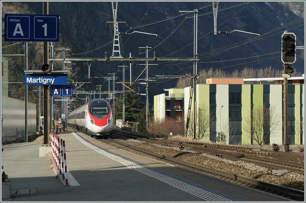 SBB ETR 610 nach Gen�ve bei der Durchfahrt in Martiny.
27. Jan. 2013