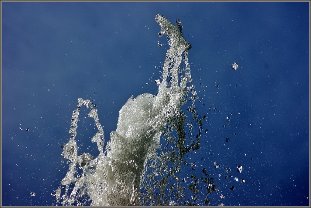 Wasser tobt sich aus.
(04.07.2011)