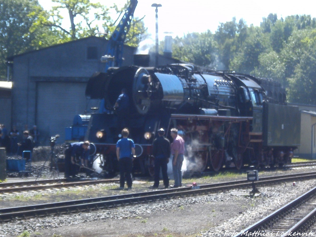 03 1010 mit offener Rauchkammert�r in Putbus am 15.6.14