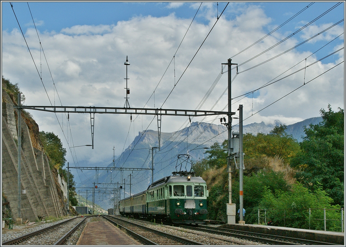 100 Jahre BLS: Der  Be 4/4  Wellensittich  in Ausserberg.
7. Sept. 2013