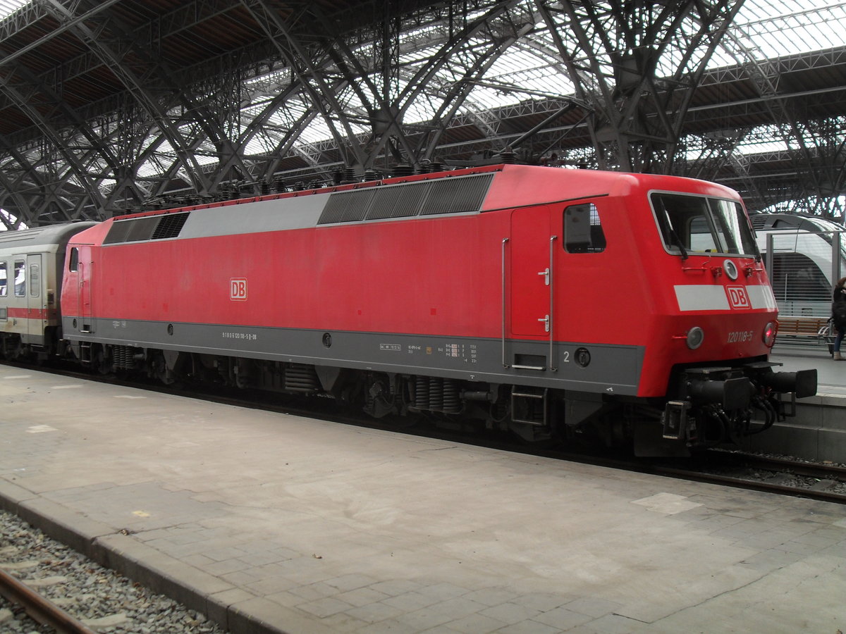 120 118-5 in Leipzig Hbf. (Juli 2016)