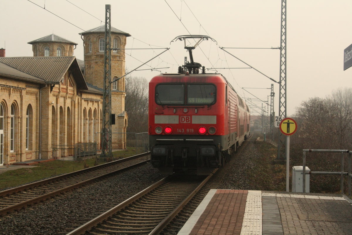 143 919 verl�sst den Bahnhof Delitzsch ob Bf in Richtung Eilenburg am 4.3.21