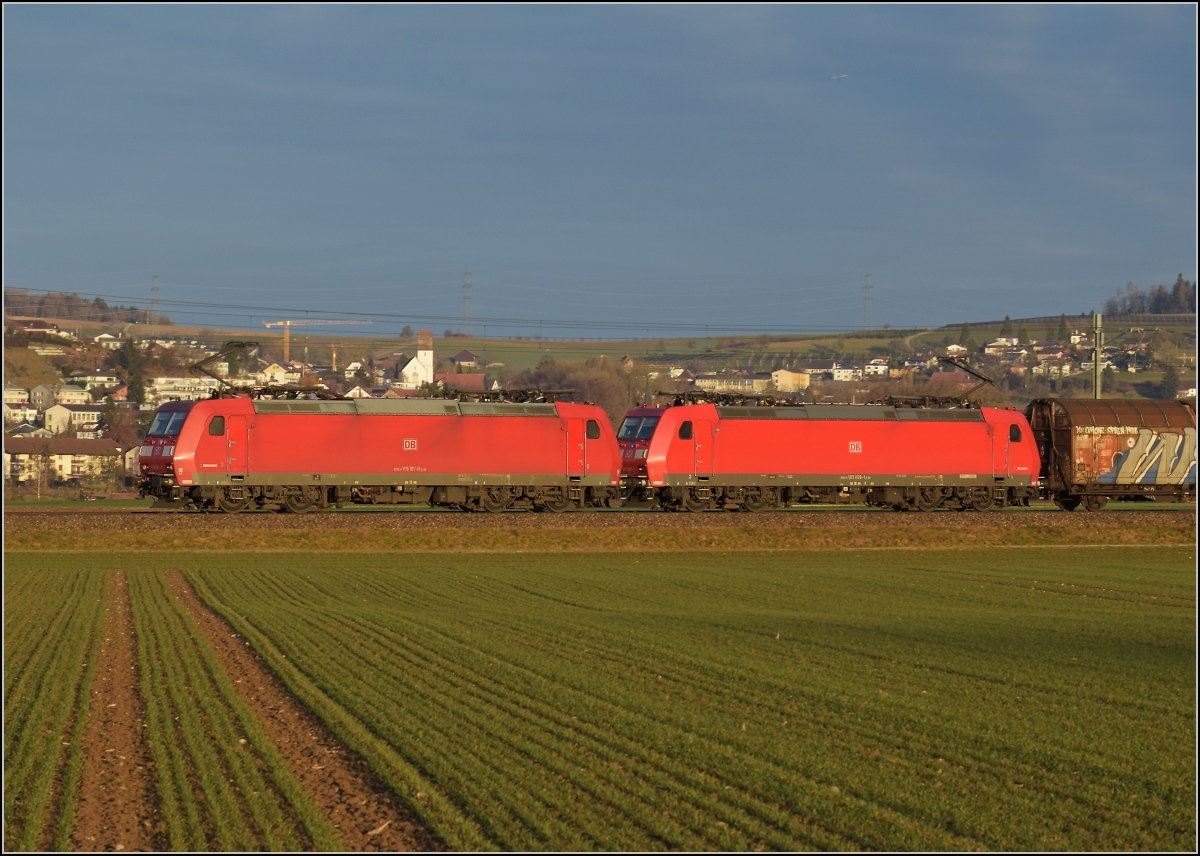 185 107 und 185 098 in Hendschiken. Januar 2022. 