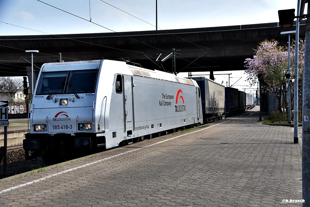 185 418-3 ist mit einen KLV durch hh-harburg gefahren,01.04.17