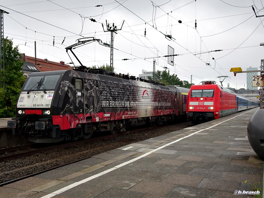 189 097 mit den URx 13475 und 101 024-8 mit IC 2071 nach berlin-s�dkreuz standen in hh-altona,07.09.18