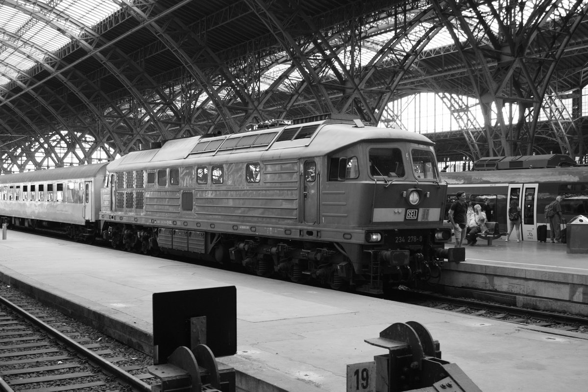 234 278 der SEL im Auftrag f�r die MRB als RE6 im Bahnhof Leipzig Hbf am 1.9.19