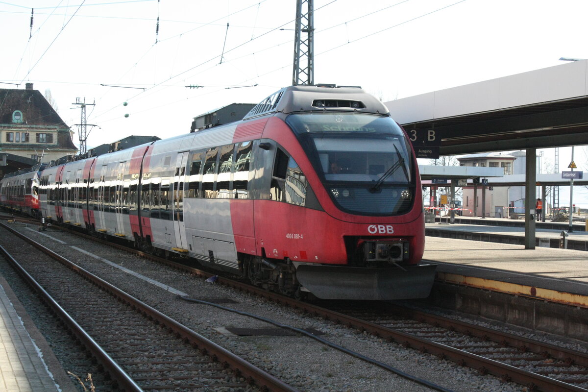 4024 133 und 4024 081 der �BB mit Ziel Bludenz/Schruns im Bahnhof Lindau Insel (ehemals Lindau Hbf) am 24.3.21