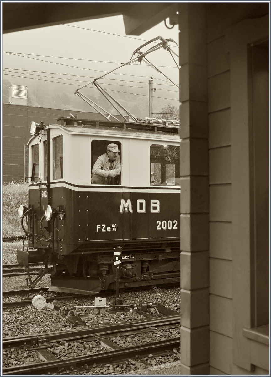 50 Jahre Blonay - Chamby; Mega Steam Festival: obwohl es reichlich dampfte, gab es auch hin und wieder etwas elektrisches zu sehen und fotografieren, wie z.B. den herrlichen FZe 6/6 2002 hier in Blonay (bzw. was davon zu sehen ist.)
13. Mai 2018