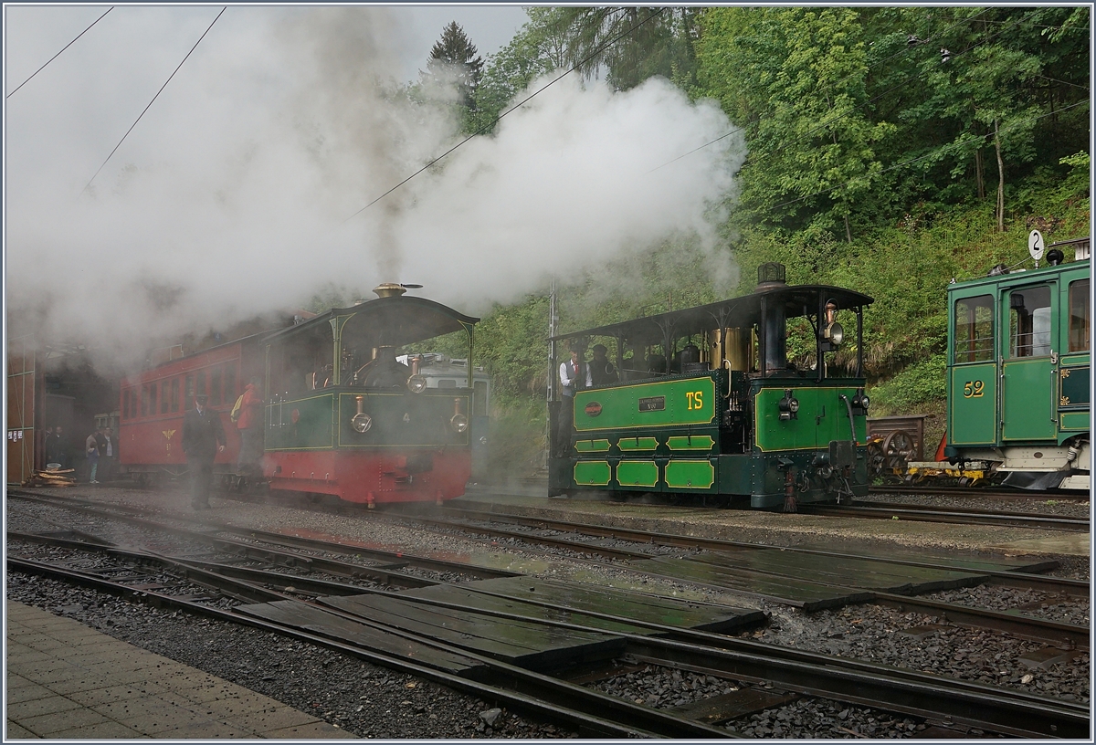 50 Jahre Blonay - Chamby; Mega Steam Festival: - Als eine der Gastdampflok ist die TS 60 (1898) zur Feier angereist; hier dampft sie mit der G 2/2 N° 4 in Chaulin. 

19. Mai 2018