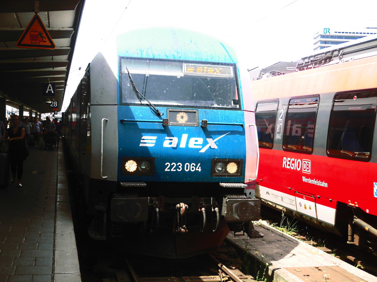 ALEX 223 064 im M�nchener Hbf am 21.6.17