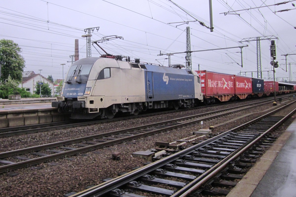 Alles anderes als sch�nes k�nnte Mann das Wetter am 1 Juni 2013 bezeichnen. Dies gilt jedocht nicht f�r WLB U2-020, der am diesen Tag Fulda durchfuhr. Leider war die regen der Aufstoss zum beruchtigen Hochwasser in die Tale der Elbe und Saale.