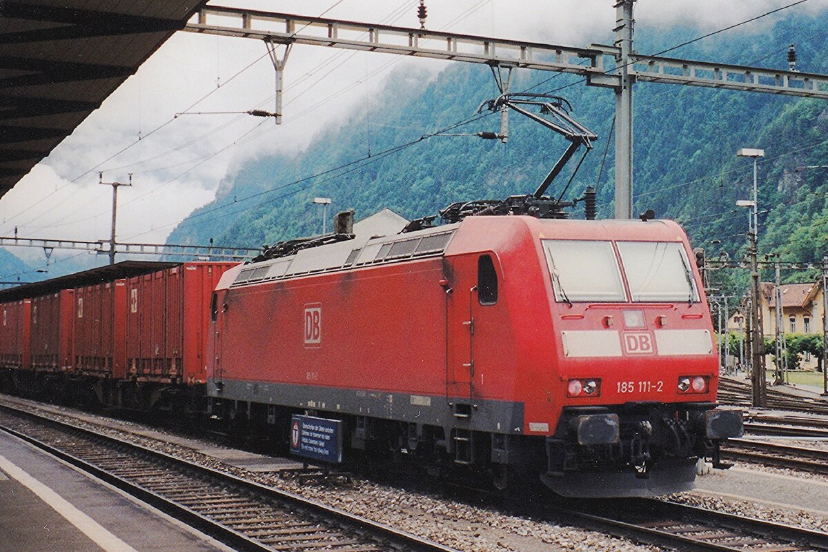 Am 26 Mai 2007 verlässt 185 111 Erstfeld.