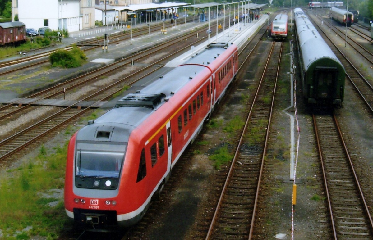 Am 31 Mai 2009 verl�sst 612 097 Neuenmarkt-Wirsberg.