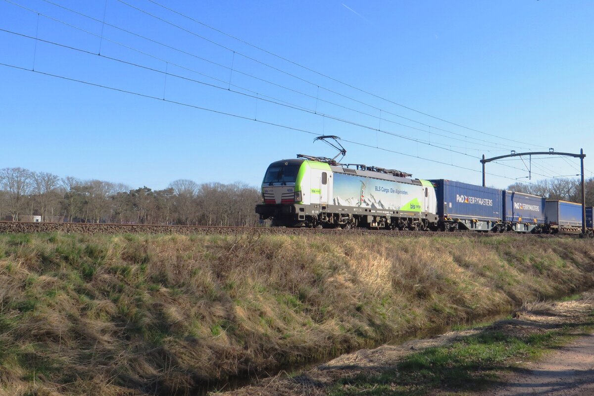 Am 8 M�rz 2022 durchfahrt BLS 475 406 Tilburg Oude Warande.