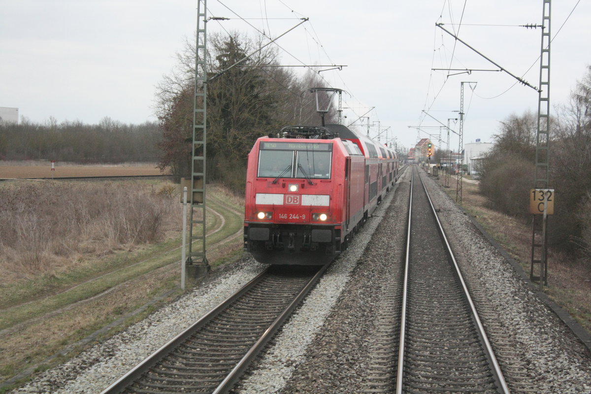 Blick aus der 218 105 auf die 146 244 als RE50 mit ziel N�rnberg Hbf zwischen Regensburg und Obertraubling am 23.3.21