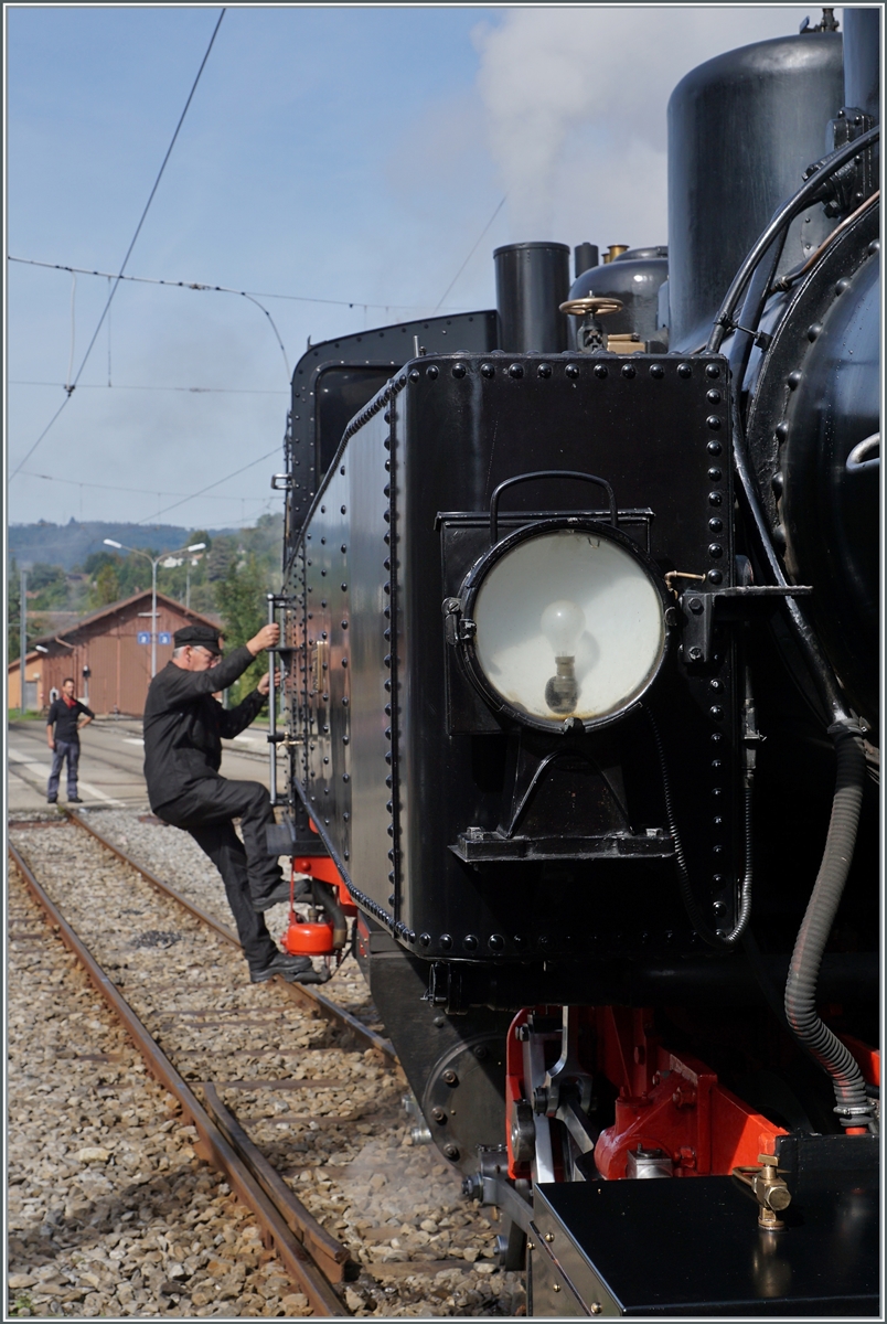 Blonay-Chamby Bahn Ambiente in Blonay mit der (angeschnittenen) G 2x 2/2 105. 

2. Okt. 2021