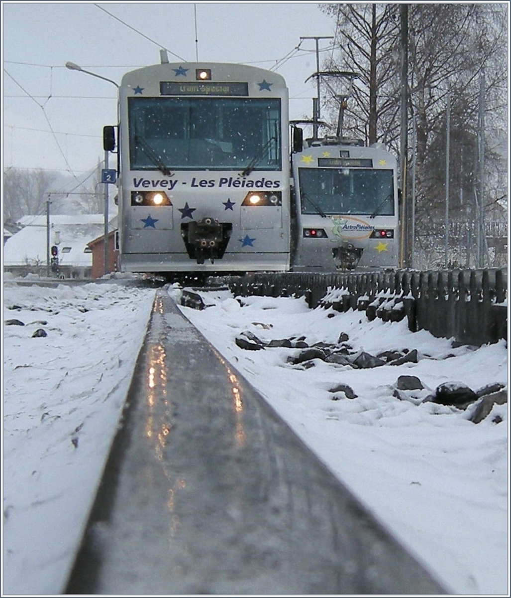 CEV MVR  Train des Etoiles  und  Astro Pleiades  bzw. BDeh 2/4 71  mit Bt und BEh 2/4 72 in Blonay.
5. März 2007