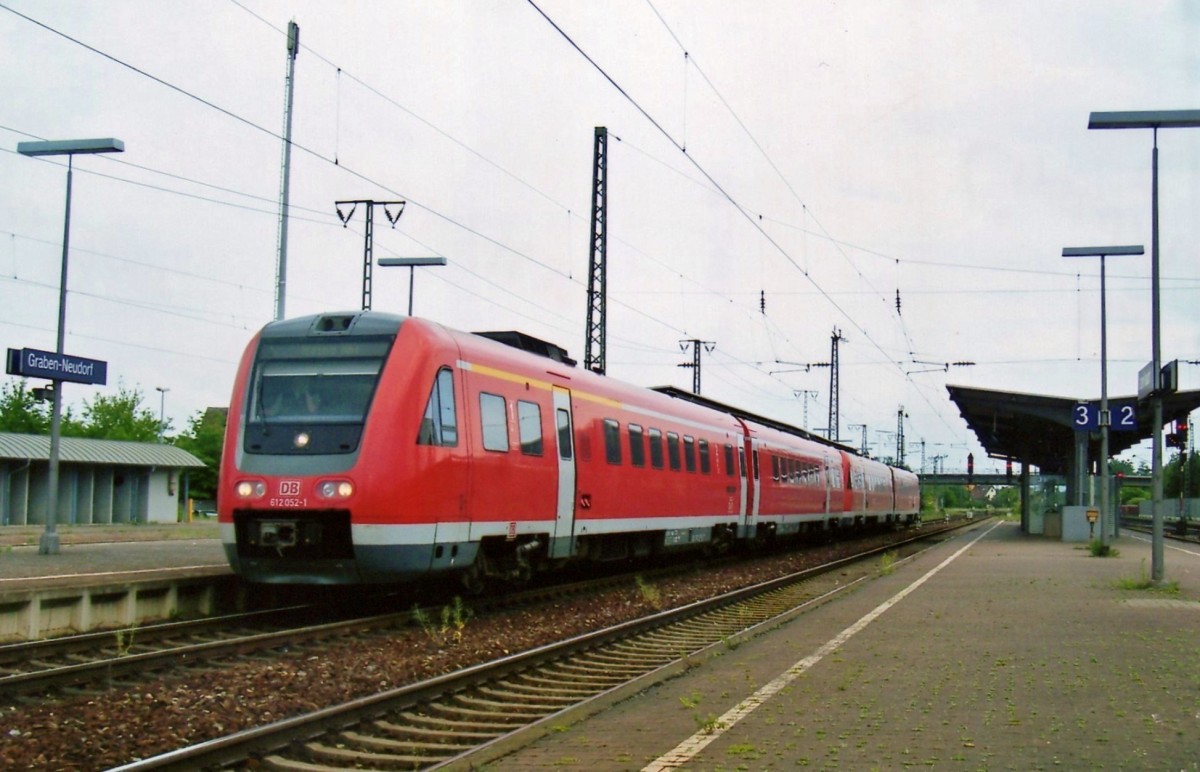 DB 612 052 h�llt am 26 Mai 2007 in Graben-Neudorf.
