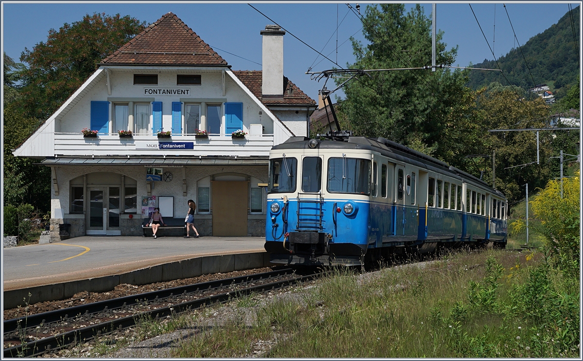 Der ABDe 8/8 4004 Fribourg auf der Fahrt nach Montreux bei einem Signalhalt in Fontanivent.
21. Aug.2018 
