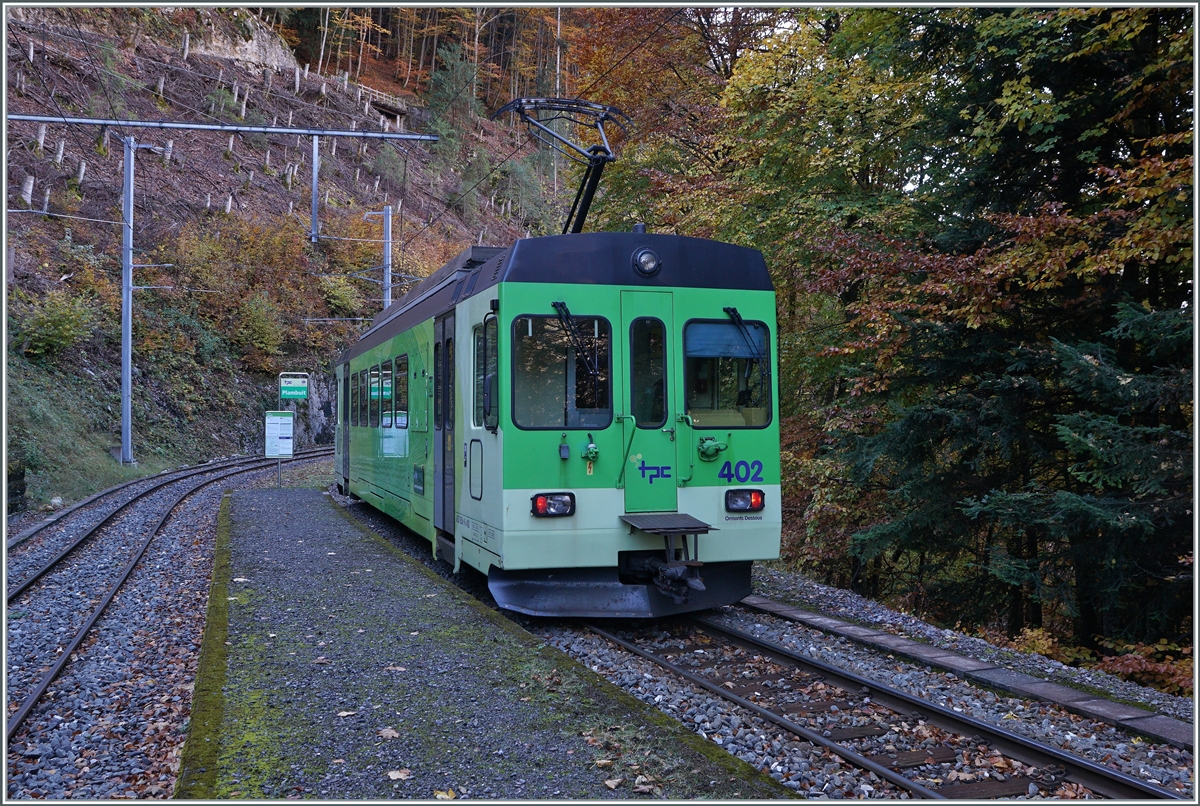 Der ASD BDe 4/4 402 in Plambuit.

5. Nov. 2021