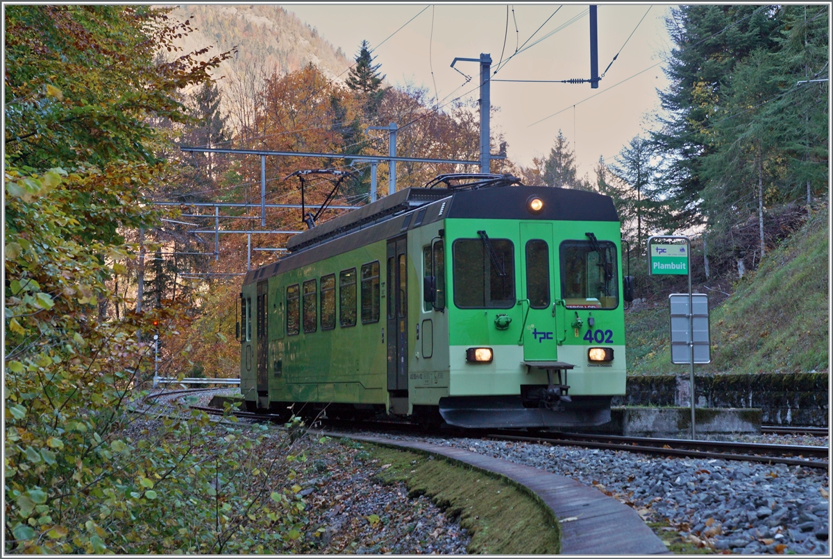 Der ASD BDe 4/4 402 in Plambuit. 

5. Nov. 2021