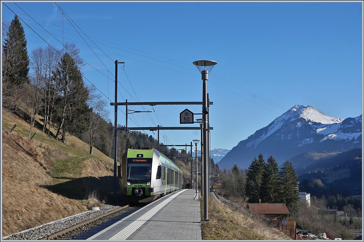 Der Bahnhof Weissenburg, ein Haltepunkt auf Verlangen hat durch seine Neugestaltung vor wenigen Jahren etwas von seinem Charme verloren. 

12. Jan. 2020