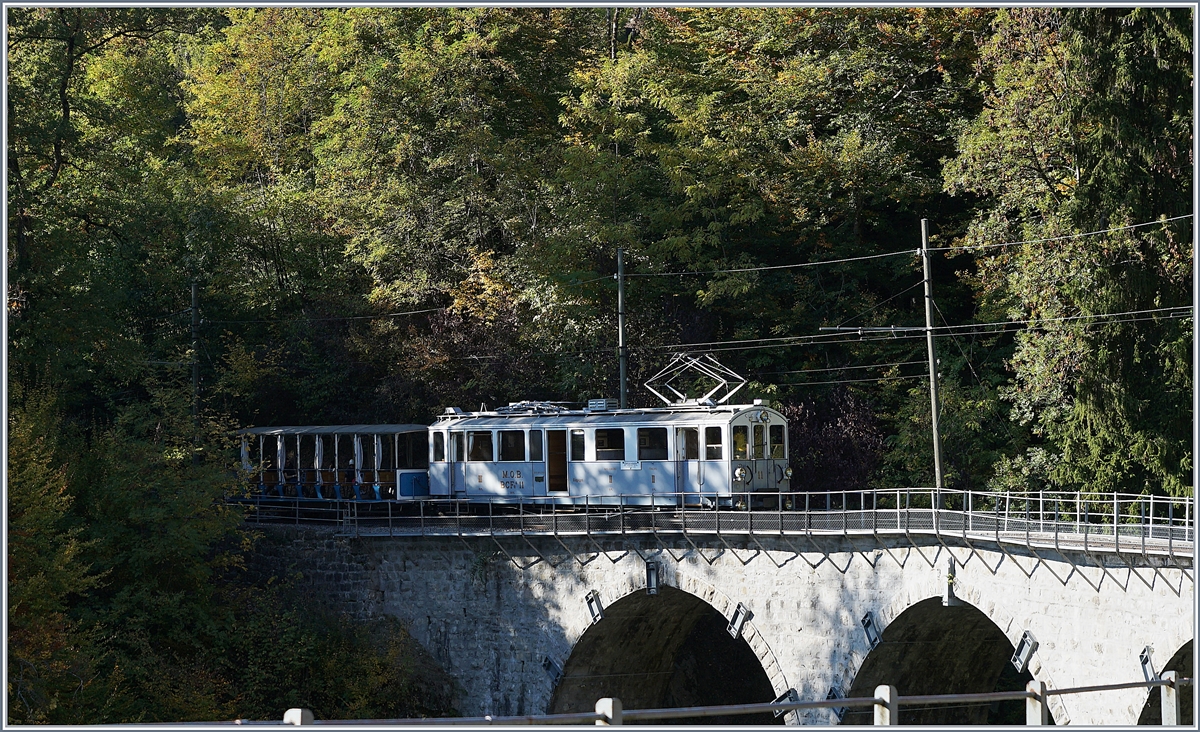 Der MOB BCFe 4/4 N° 11 bei  Vers-chez-Robert . 

14. Okt. 2018