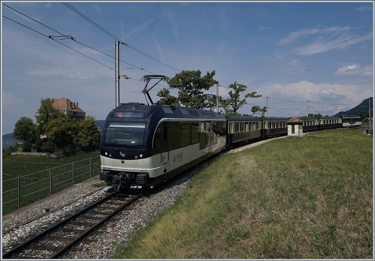 Der  neuen  MOB Belle-Epoque bei der Durchfahrt in Châtelard VD.
8. August 2018
