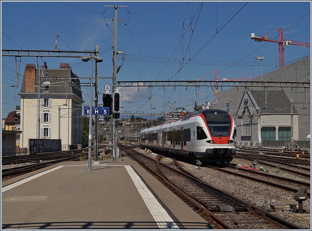 Der SBB RABe 523 026 erreicht Lausanne. 

20. Juli 2020