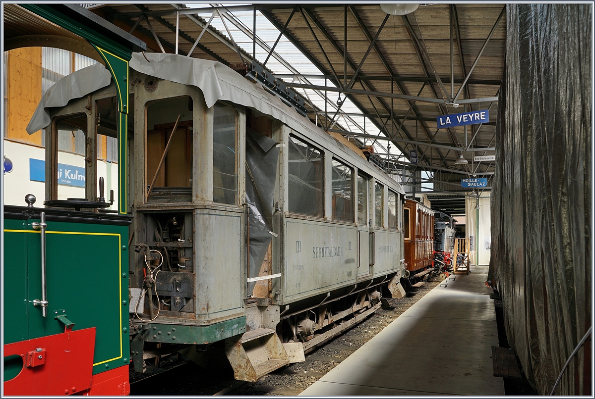 Der Sernftalbahn SeTB BCFe 2/2 N° 4 steht nun im Werkstattbereich des Blonay-Chamby Museums und allem Anschein nach wird der Triebwagen aufgearbeitet. 

13. Juni 2020 