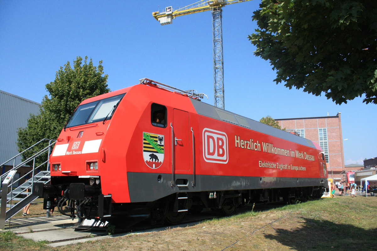 Die Ausstellungslok der Baureihe 152 beim Tag der offenen T�r in Dessau am 31.8.19